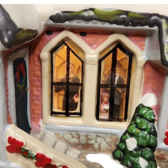 2015 Carole Towne Caldwell Church Victorian Village Light Up Nativity #0672910 - Picture 3 of 13